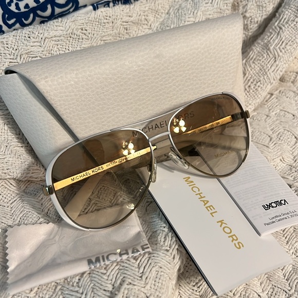 Michael Kors Accessories - Michael Kors MK5004 Chelsea Sunglasses White & Tan Lenses w/ Case Gold Frame